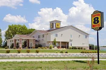 Wamego Inn And Suites エクステリア 写真